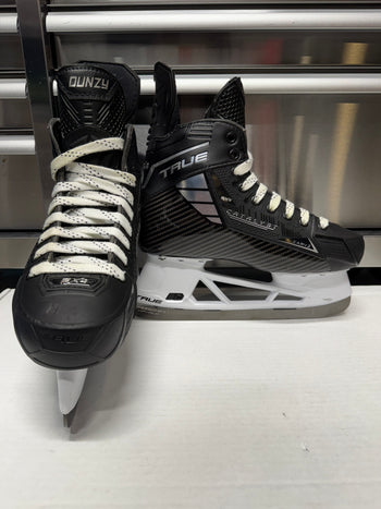 True Catalyst Pro Skate Size 7 NHL Pro Stock (New)