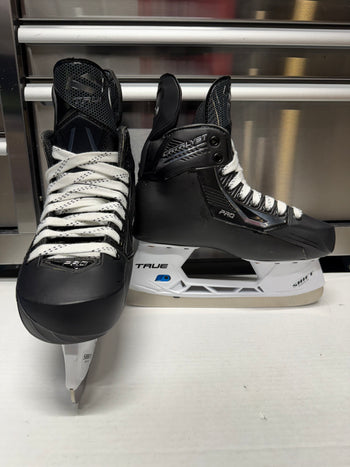 True Catalyst Pro Skate Size 6 NHL Pro Stock (New)