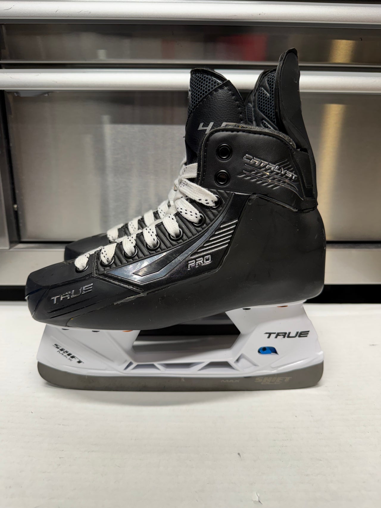 True Catalyst Pro Skate Size 4 PWHL Pro Stock (New)