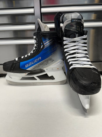 Bauer Hyperlite2 Skate Size 10.5 FIT 1 (Used) Toronto Maple Leafs Pro Stock