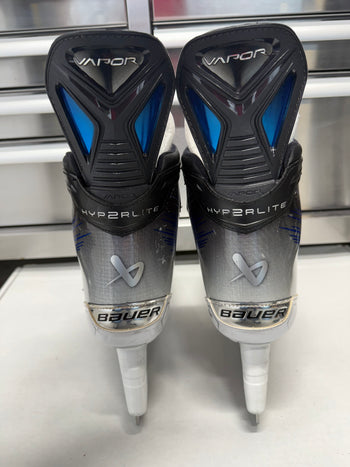 Bauer Hyperlite2 Skate Size 10.5 FIT 1 (Used) Toronto Maple Leafs Pro Stock