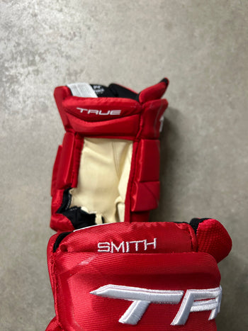 14” True Catalyst 9X Pro Stock Hockey Gloves Detroit Red Wings (New)