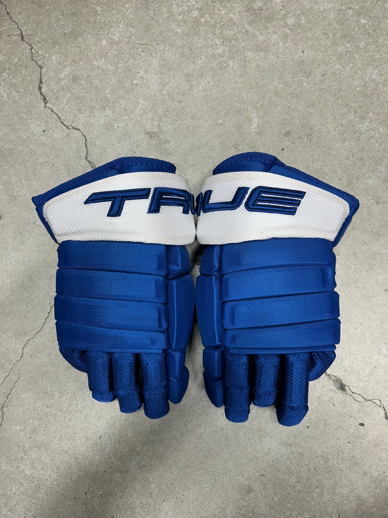 14” True 4 Roll Pro Toronto Maple Leafs Pro Stock Hockey Gloves (New)